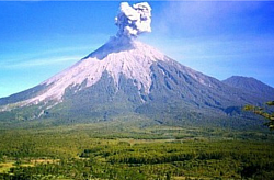 ภูเขาไฟเมราปี